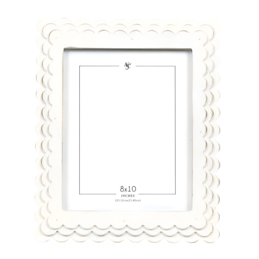 SCALLOPED FRAME