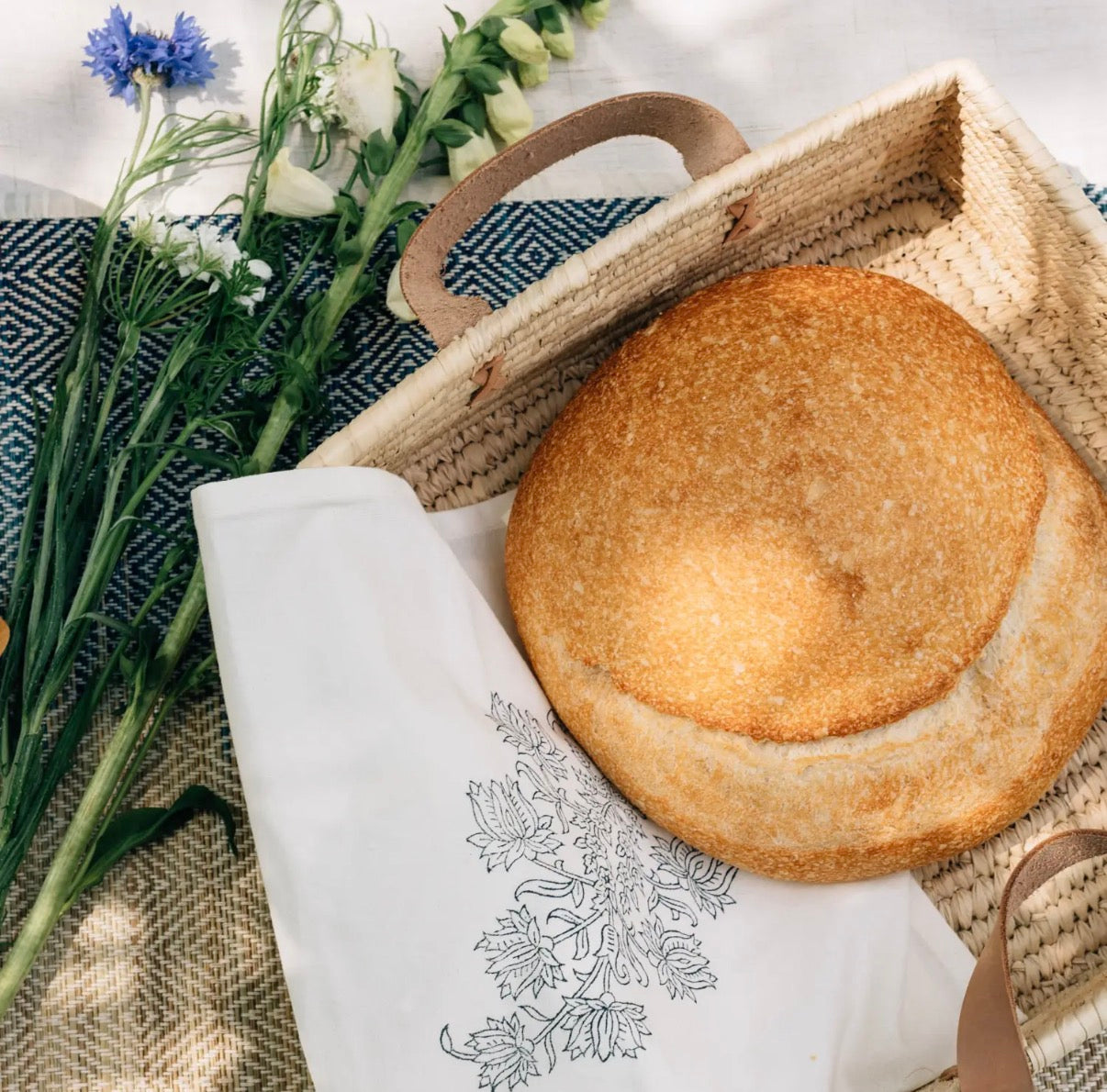 WOVEN SQUARE BASKET