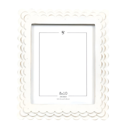 SCALLOPED FRAME