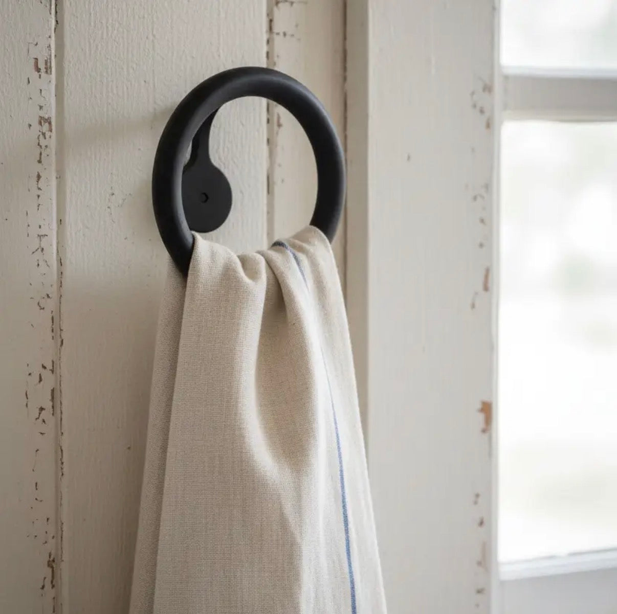 ROUND IRON WALL HOOK