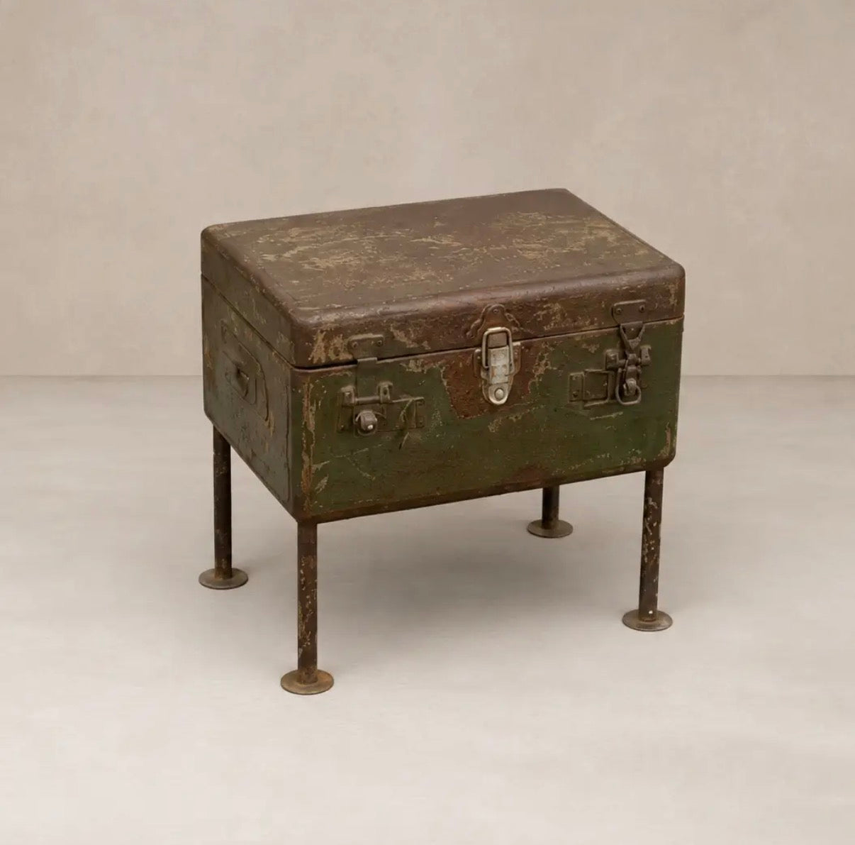 VINTAGE BINOCULAR BOX